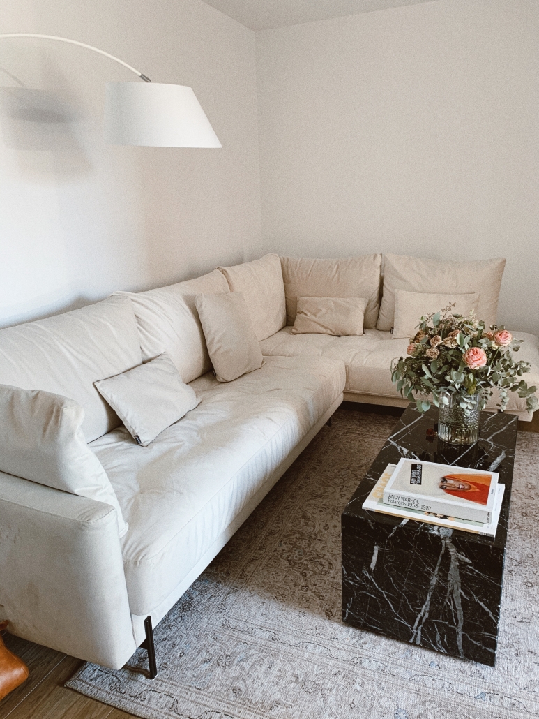 IMG 0696 773x1030 - Teresa Andrés Gonzalvo viste su nueva casa con un sofá DVN STAR