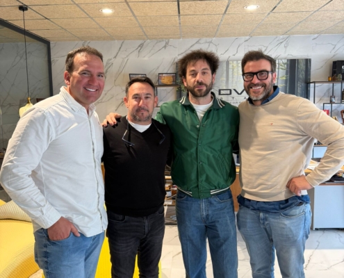 WhatsApp Image 2026 03 06 at 21.02.55 495x400 - 🪑 Sofá para teletrabajar en el salón: guía definitiva para trabajar cómodo sin sacrificar tu espacio