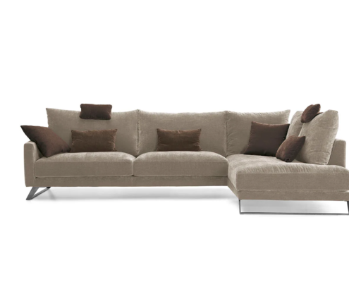 cayetana 02 495x400 - John
